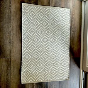 Dash and Albert Diamond Woven Indoor/Outdoor Rug